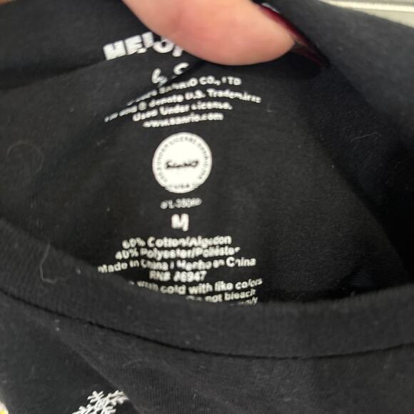 Cinnamoroll Sanrio medium t shirt - Picture 5 of 5